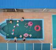 Swimming Pool 3 The Paradise Resort Chaosamran Beach