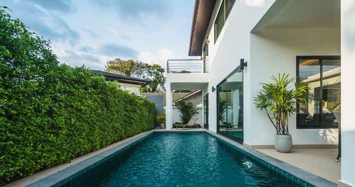 Kolam Renang The White Pool Villa in Kamala Beach, Phuket