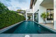 Kolam Renang The White Pool Villa in Kamala Beach, Phuket