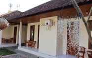 Bangunan 7 Manda's Homestay