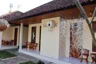 Exterior Manda's Homestay