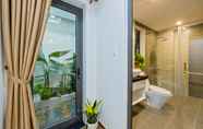 Phòng tắm bên trong 4 Brother Villa Hoi An