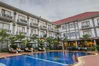 Kolam Renang Sokharoth Hotel