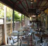 Bar, Kafe, dan Lounge 5 Marvel Panglao Hostel Annex