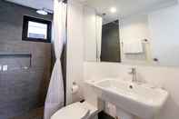 In-room Bathroom Privato Hotel Makati