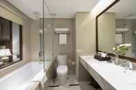 In-room Bathroom The Q Hotel Hanoi