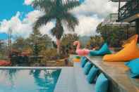 Kolam Renang Villa Casablanca