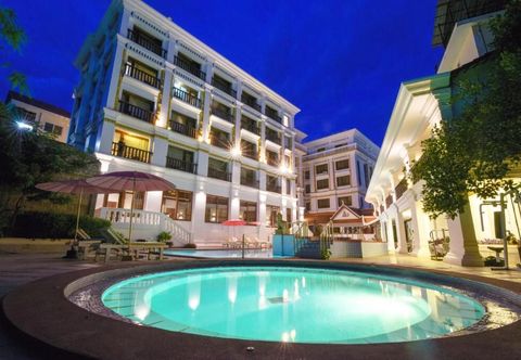 수영장 Angkor Year Theme Hotel