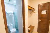 In-room Bathroom Mango Suites Cauayan