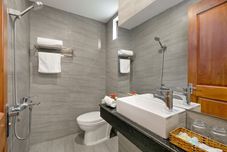 客室内バスルーム Ngoc Han Hotel Da Nang