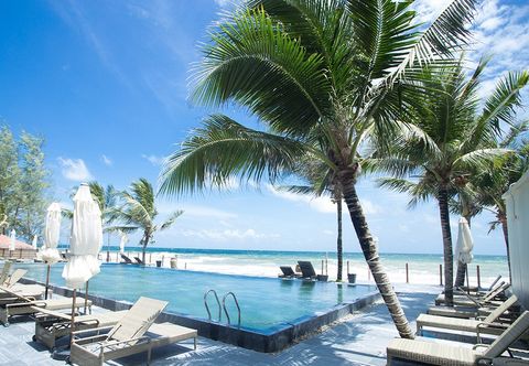 スイミングプール Palmy Luxury Beach Phu Quoc