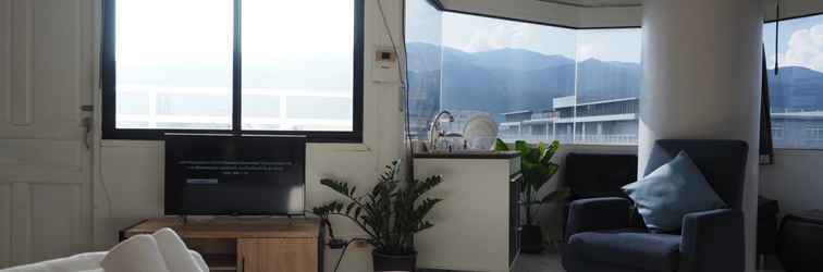 Lobby Panoramic Mountain and City Views from 50 sqm room