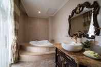 In-room Bathroom Sepia Hotel Dalat