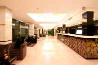 Lobi Rashmi's Plaza Hotel 