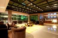 Bar, Kafe, dan Lounge Rashmi's Plaza Hotel 