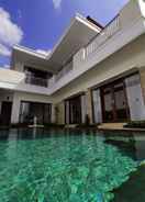 SWIMMING_POOL Villa Yulia