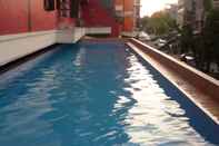 Swimming Pool Nick’s Homestay