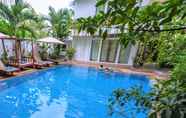 Swimming Pool 6 Chez Moi Suites & Spa