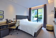 Bedroom 4 Camlux Hotel 