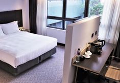 Bedroom 6 Camlux Hotel 