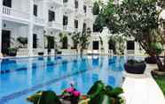 สระว่ายน้ำ 3 Apsara Palace Resort & Conference Center