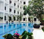 สระว่ายน้ำ 3 Apsara Palace Resort & Conference Center