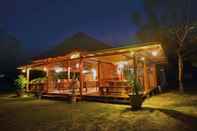 Lobi Thamarind Resort Gili Gede