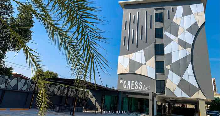 Bangunan The Chess Hotel