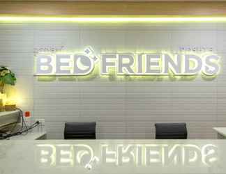 Lobby 2 BED Friends Poshtel