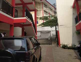 Exterior 2 OYO Life 1875 Merah Putih Syariah