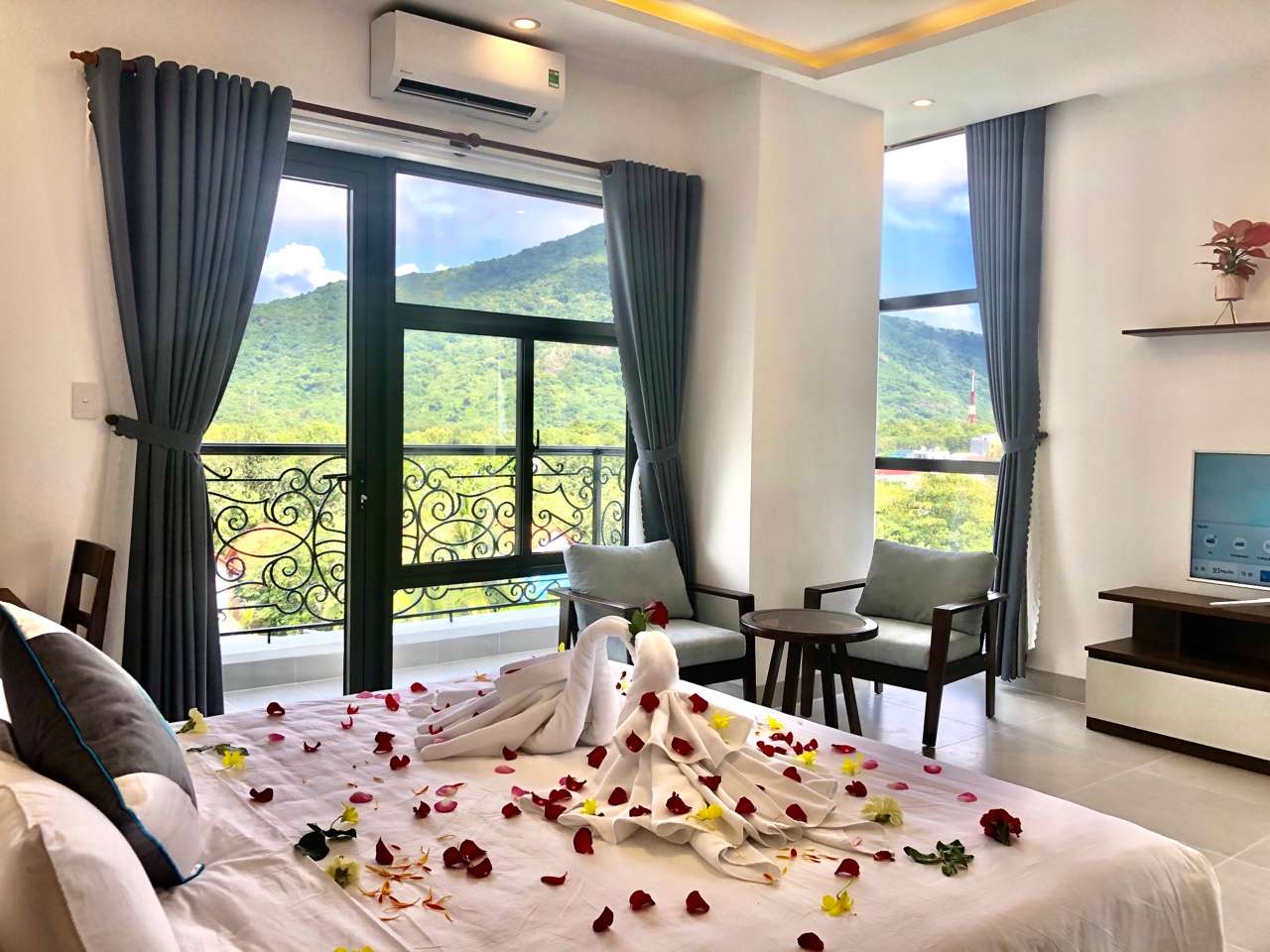 Nam Hai Con Dao Hotel - khách sạn 3 sao Côn Đảo