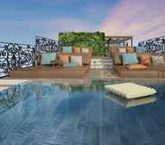 Swimming Pool 3 Icon Saigon - LifeStyle Design Hotel