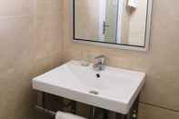 Toilet Kamar Walk In Hotel