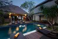 Kolam Renang Villa Wins