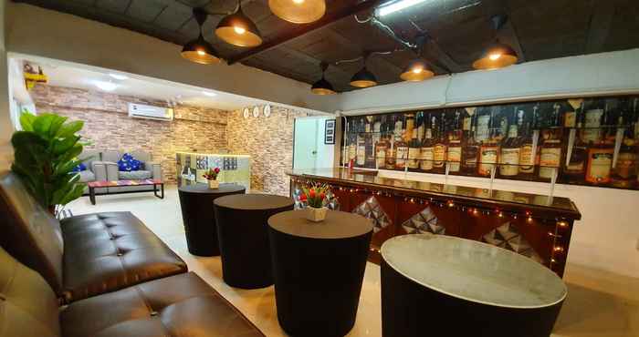 Bar, Cafe and Lounge Comfort Inn Patong