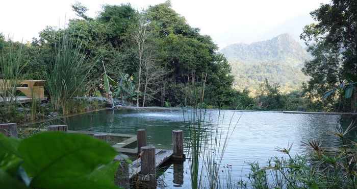 Kolam Renang Zen Namkhan Boutique Resort