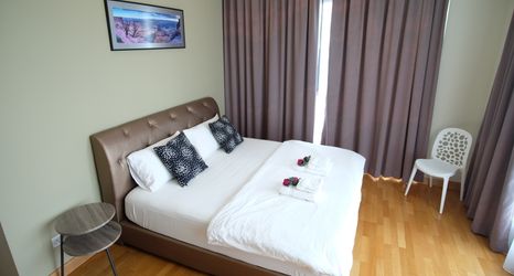 Bedroom 2 Waterfront living @ Teega Residence