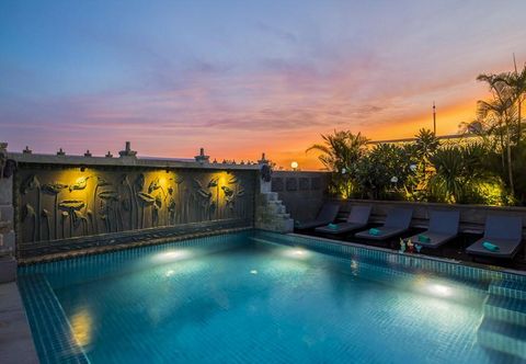 Swimming Pool The Grand Cyclo Boutique Suite & Spa