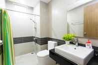 Phòng tắm bên trong Cozoro 1 - Luxury Apartment ChinaTown 