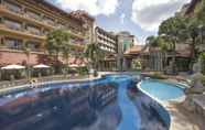 สระว่ายน้ำ 7 Empress Residence Resort & Spa