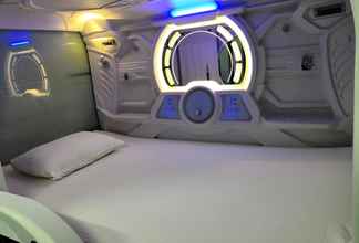 Kamar Tidur 4 Bangau Capsule Hotel - Downtown KLIA