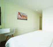 Bedroom 5 Vinhomes D'Capitale Luxury Apartment 1