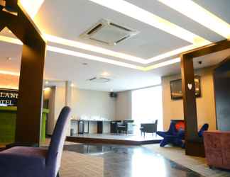 Lobi 2 Newland Hotel 