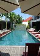 SWIMMING_POOL MEN's Resort & Spa (g a y hotel)