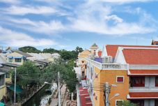 附近景观和景点 YakThai Poshtel