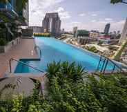 สระว่ายน้ำ 6 Diamond Twin Tower Apartment Hotel