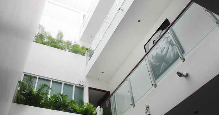 Luar Bangunan Crystal Blue Boutique Hotel