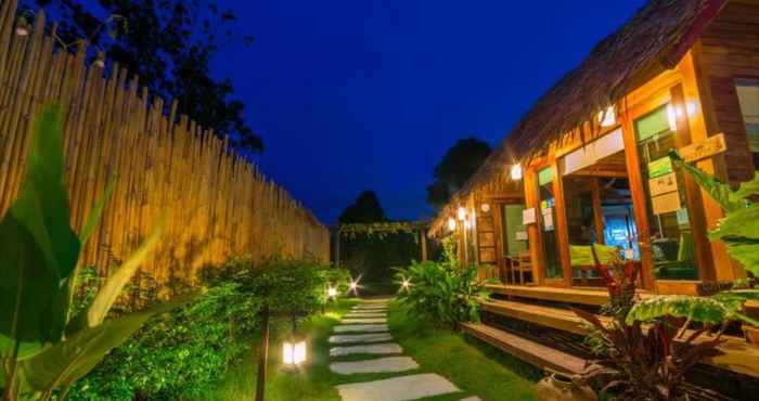 Lobi Sawan Sunset Resort