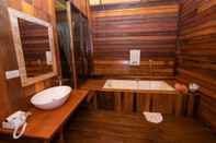 Toilet Kamar Sawan Sunset Resort