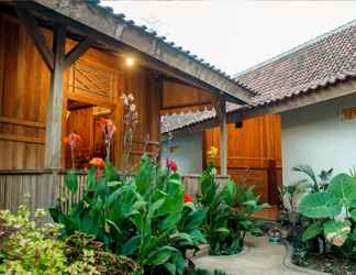 Exterior 2 Pinarak Homestay Banyuwangi